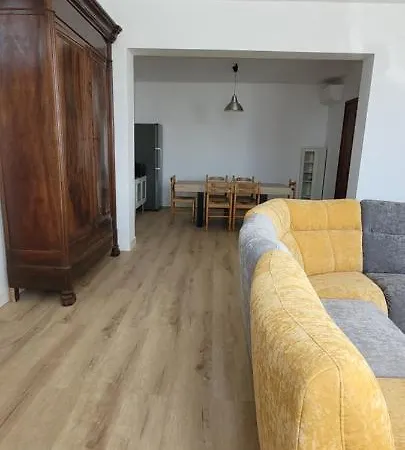 La Maison Partagee D'arlac Gasthof