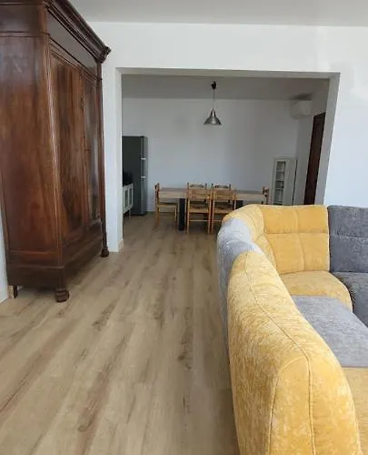 La Maison Partagee D'arlac Casa de hóspedes