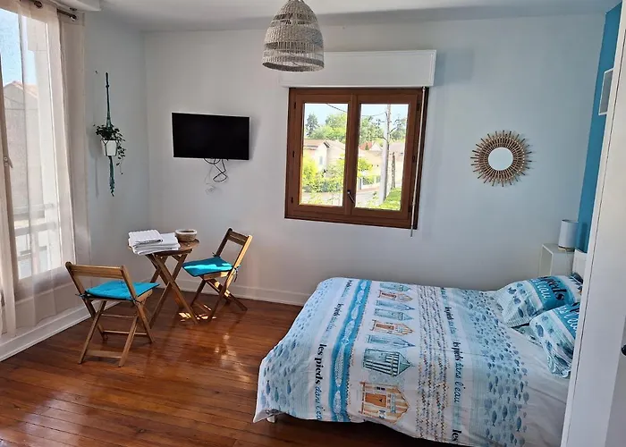 La Maison Partagee D'arlac Gæstehus